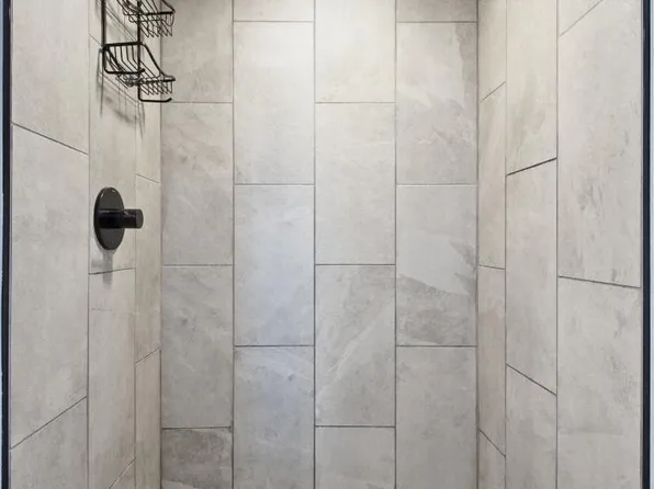 221 1/2 W King St APT 2, Lancaster, PA 17603