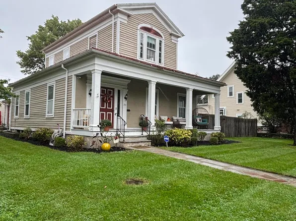 233 W Harrison St, Maumee, OH 43537