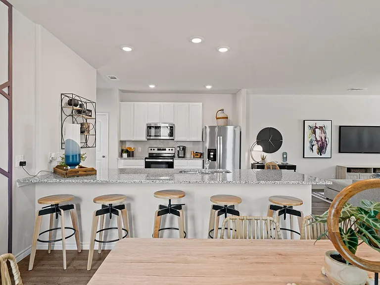 5600 Shore Point Trl — Photo 10
