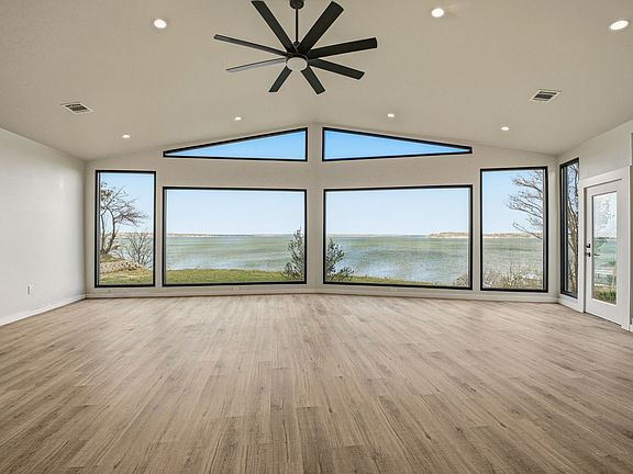 3rd image of 8245 Eagle Mountain Cir