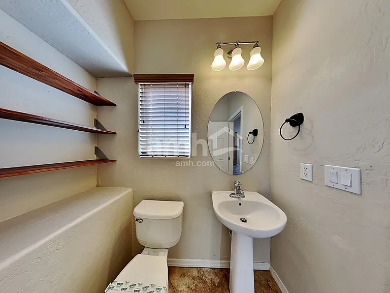 2542 W Cordia Ln — Photo 10
