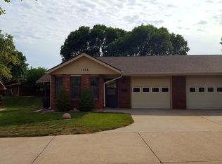 1223 Silver Ridge Rd #32, Lincoln, NE 68510