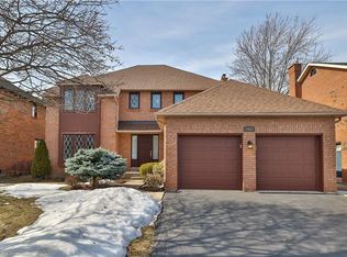 1852 Pilgrims Way, Oakville, ON