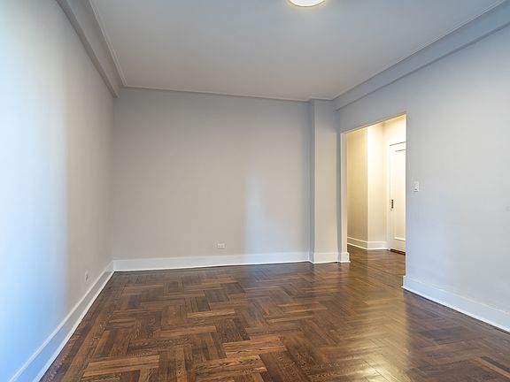 3rd image of 698 W End Ave APT 9C
