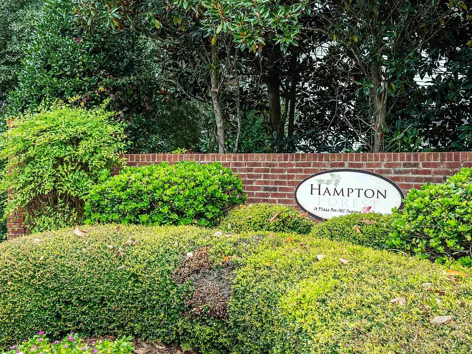 106 Hampton Forest Dr