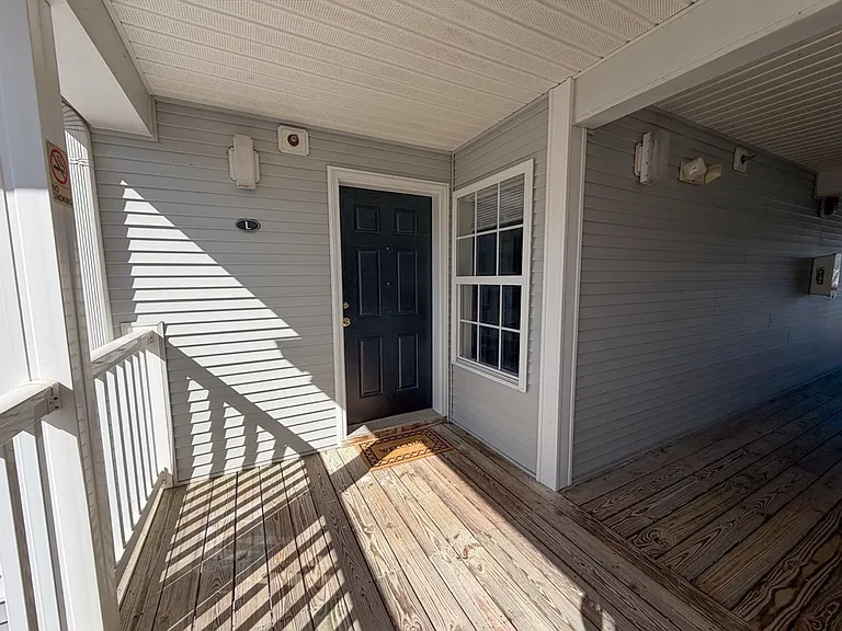 102 University Village Dr #L — Photo 50
