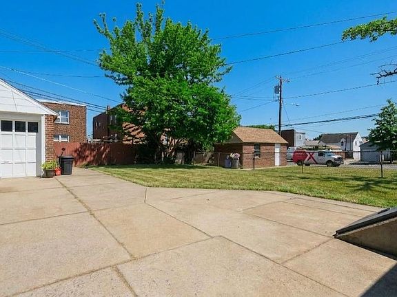 4th image of 2035 Ripley St