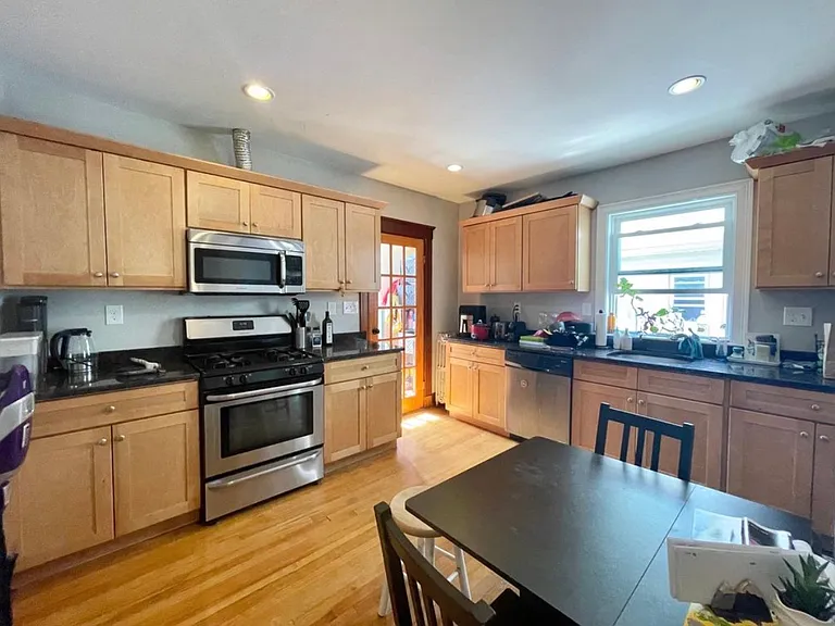 60 Frederick Ave #B — Photo 6