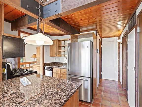 Kitchen, SS Appliances, Granite Counter Tops