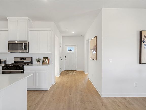 2nd image of 308 Ruggles St