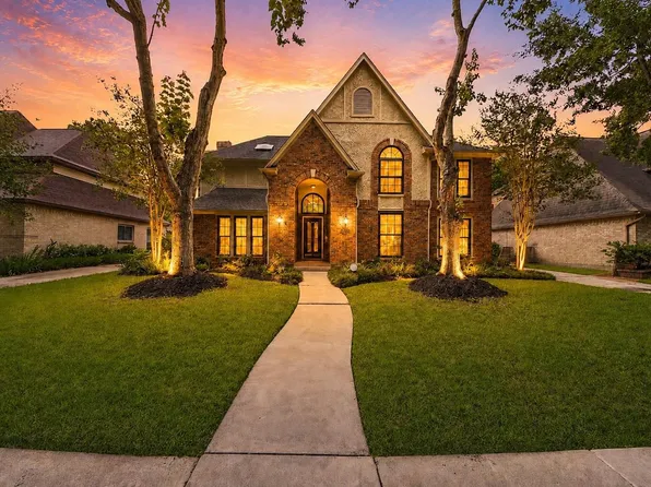 2307 Stephens Grant Dr, Sugar Land, TX 77479