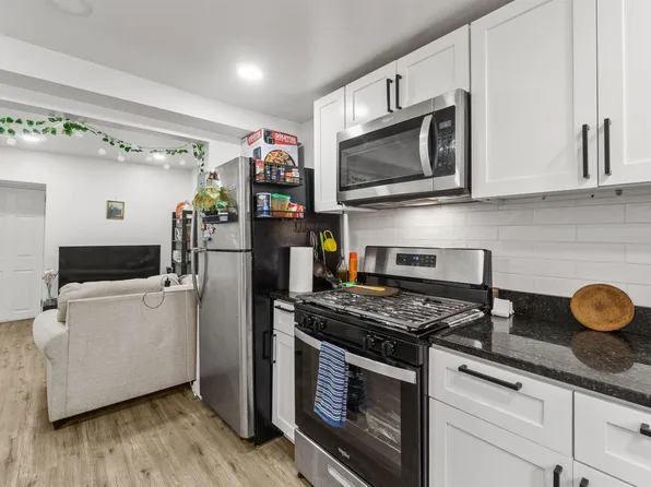 477 Mercer Street image 13 of 35