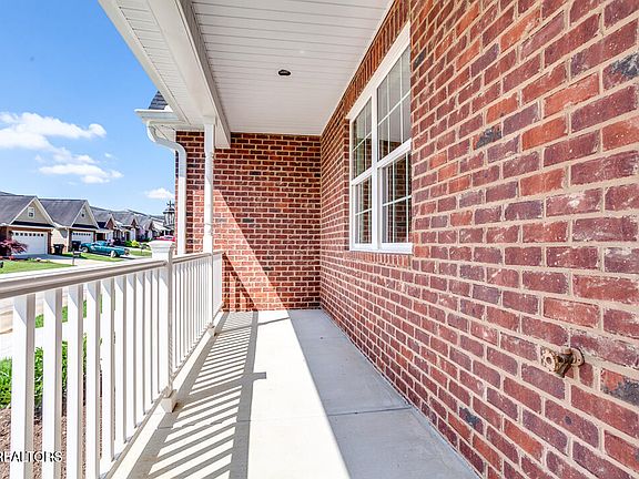 3rd image of 1409 Hazelgreen Way