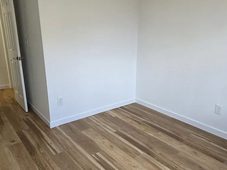 4725 N Josephine St — Photo 22