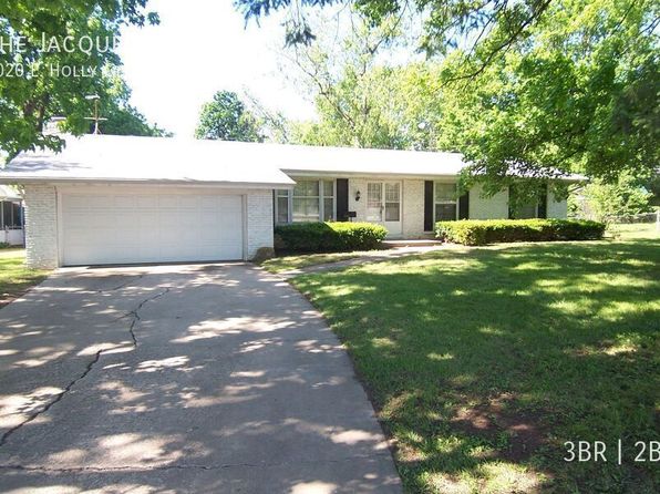 2020 E Holly Ct