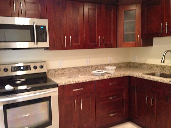 4th image of 480 Executive Center Dr APT 4J