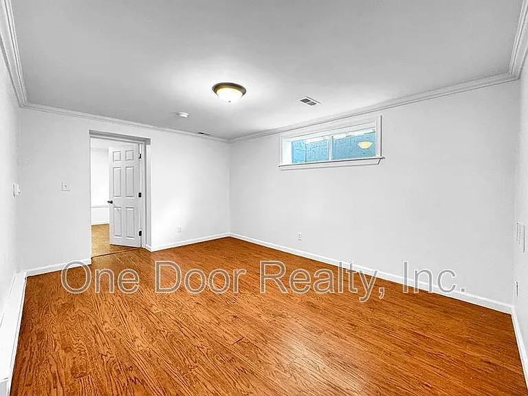 712 Powell St — Photo 26