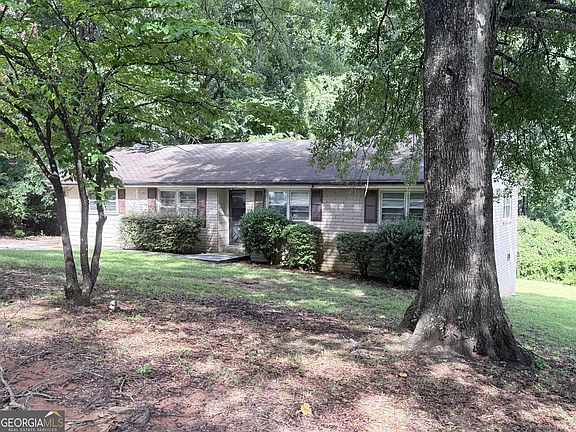 4th image of 2195 Rockdale Dr NW