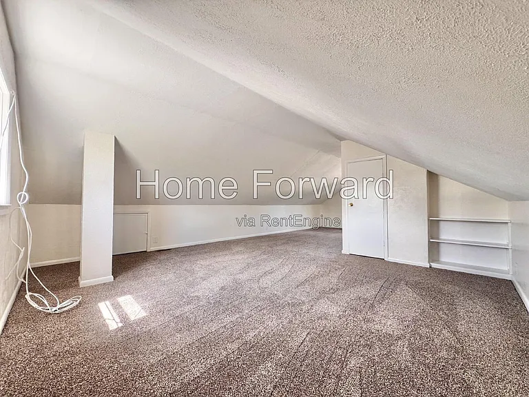 107 N Robbins Ct — Photo 16