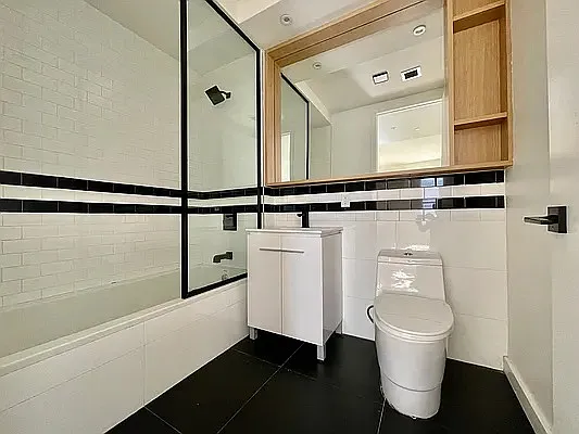 Rented by ERNY LLC | media 11