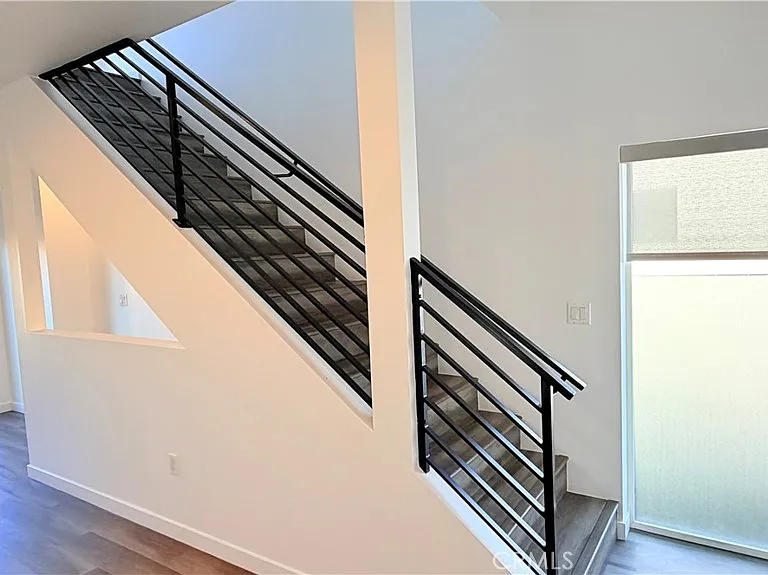 1418 S Cloverdale Ave — Photo 12