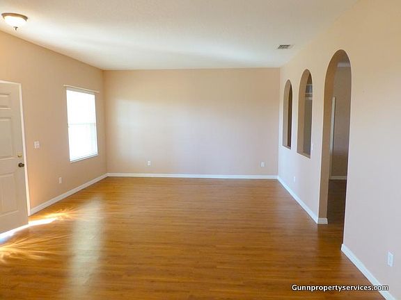 4th image of 7541 Sloewood Dr