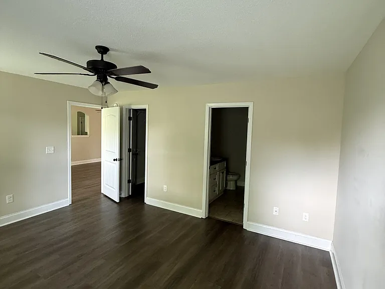 108 Ellington Ct — Photo 5