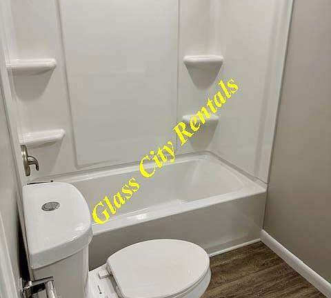 3rd image of 3629 Willys Pkwy #1