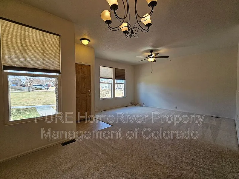 2 bed, 2.5 bath, 1329 sqft, $2,150 — Photo 4