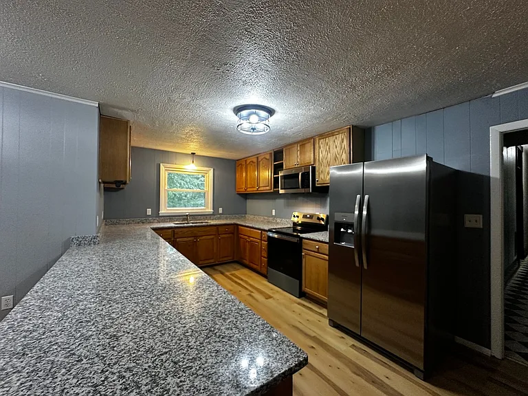 6518 Highway 49E — Photo 3