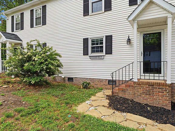 2nd image of 111 Village Ct