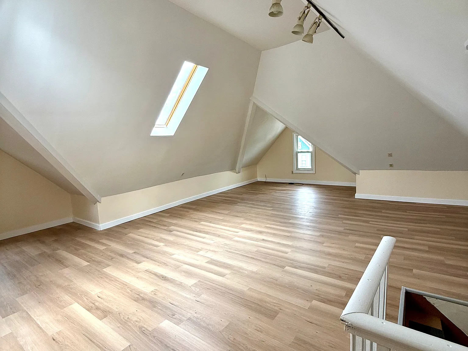 2 bed, 1600 sqft, $1,325 — Photo 3