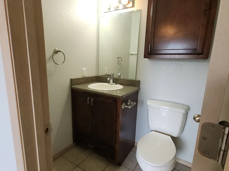 3318 N Detroit Ave — Photo 24