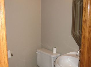 429 Shetland Dr NW, Cedar Rapids, IA 52405