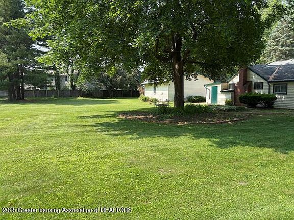 3rd image of 6321 Marywood Ave