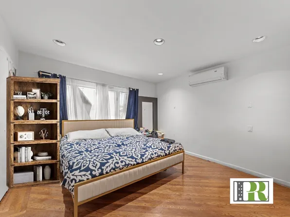 3338 Bedford Avenue image 9 of 15