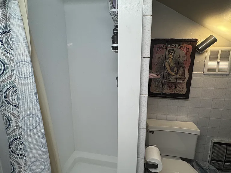 33 Oakland Rd #3 — Photo 10