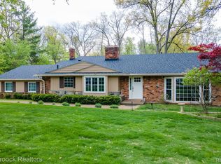 25461 Tweed Dr, Franklin, MI 48025