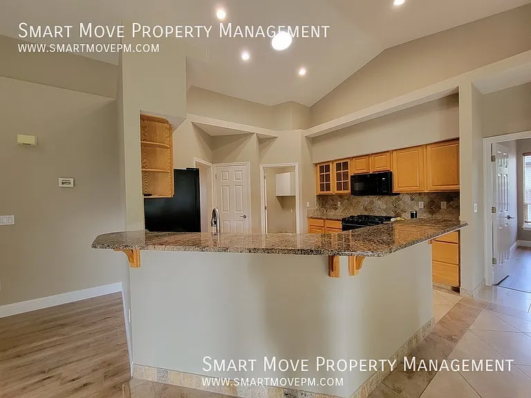 1096 N Glenabby Pl — Photo 6