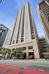 200 N Dearborn St Unit 2402, Chicago, IL, 60601