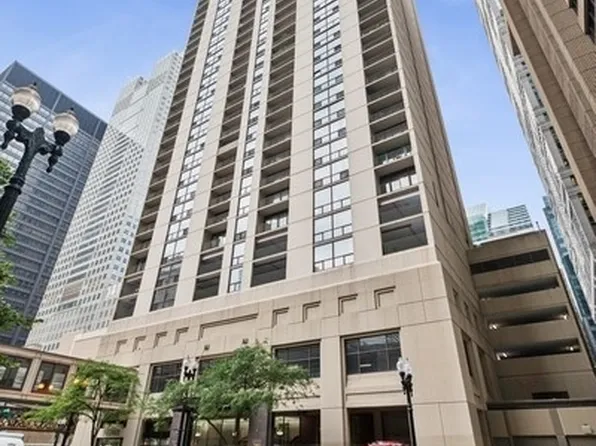 200 N Dearborn St Unit 2402, Chicago, IL 60601