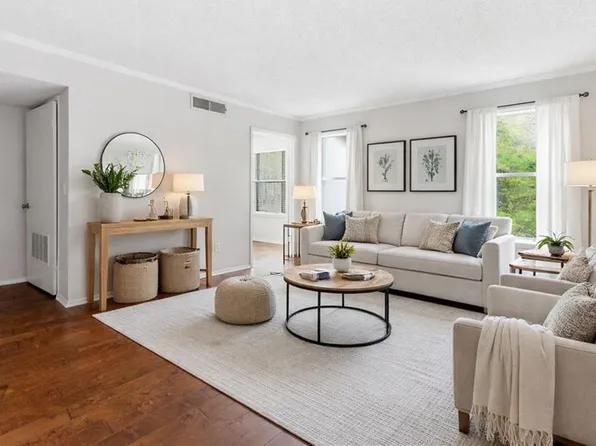 1414 Huntingdon Chase, Sandy Springs, GA 30350