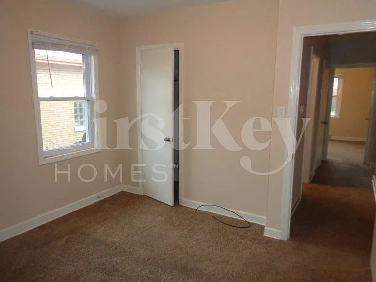 417 Warren St — Photo 10