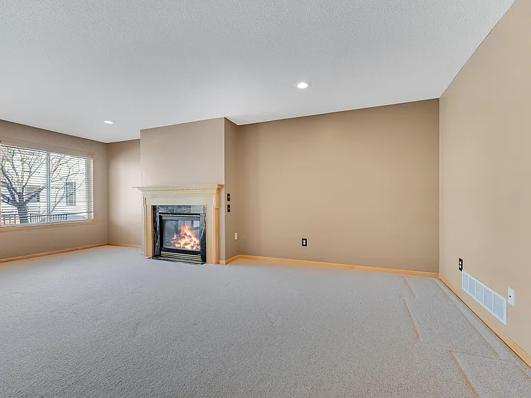 7950 Victoria Way — Photo 31