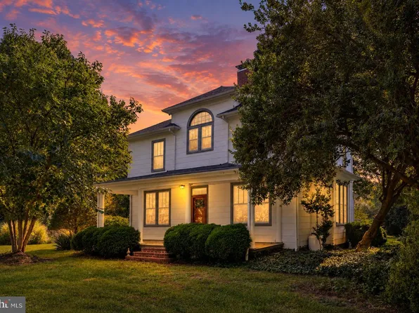 19564 Louisa Rd, Louisa, VA 23093