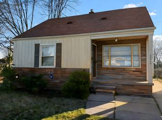 22760 Tuscany Ave, Eastpointe, MI 48021