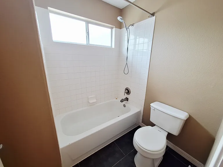 2122 Wheaton Trl — Photo 33
