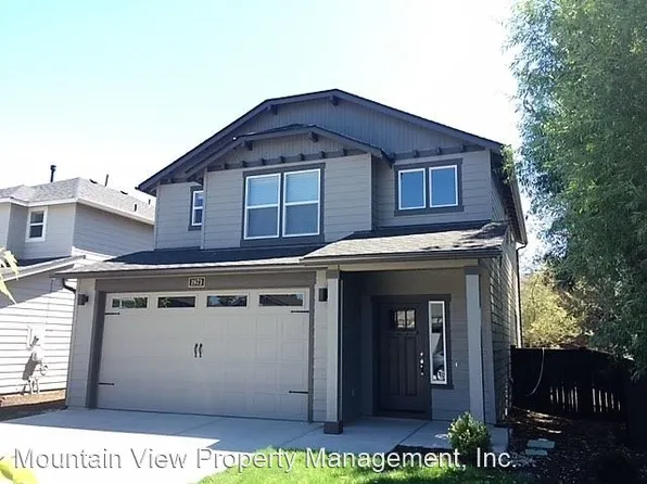 1973 NE Cliff Dr, Bend, OR 97701
