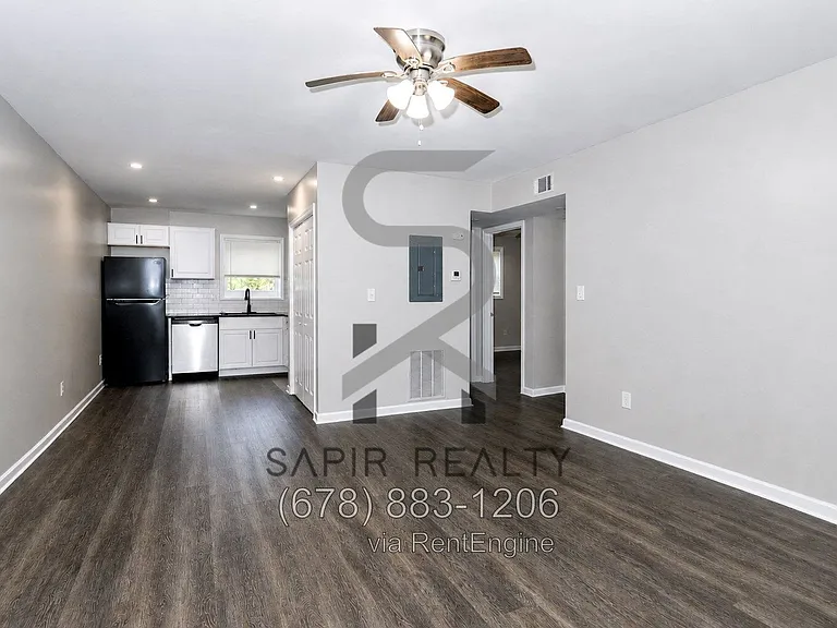 371 Lanier St NW #4 — Photo 5