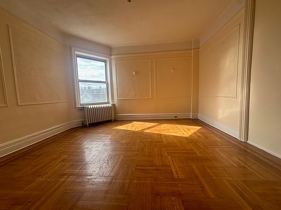 2nd image of 302 Eastern Pkwy APT 6G